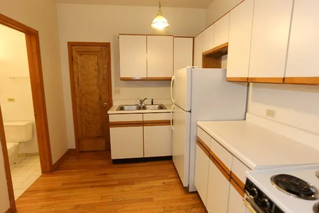 635 W Barry Ave, ,  60657, USA 60657-unit#404-Chicago-IL