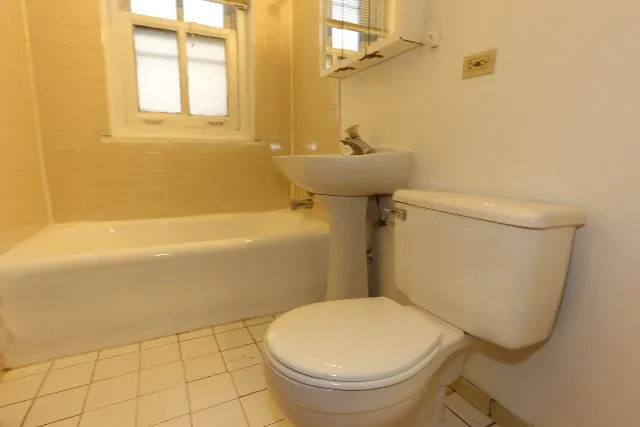635 W Barry Ave, ,  60657, USA 60657-unit#404-Chicago-IL