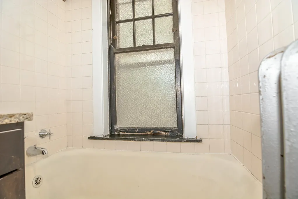 2100 W Ainslie St, ,  60625, USA 60625-unit#1E-Chicago-IL