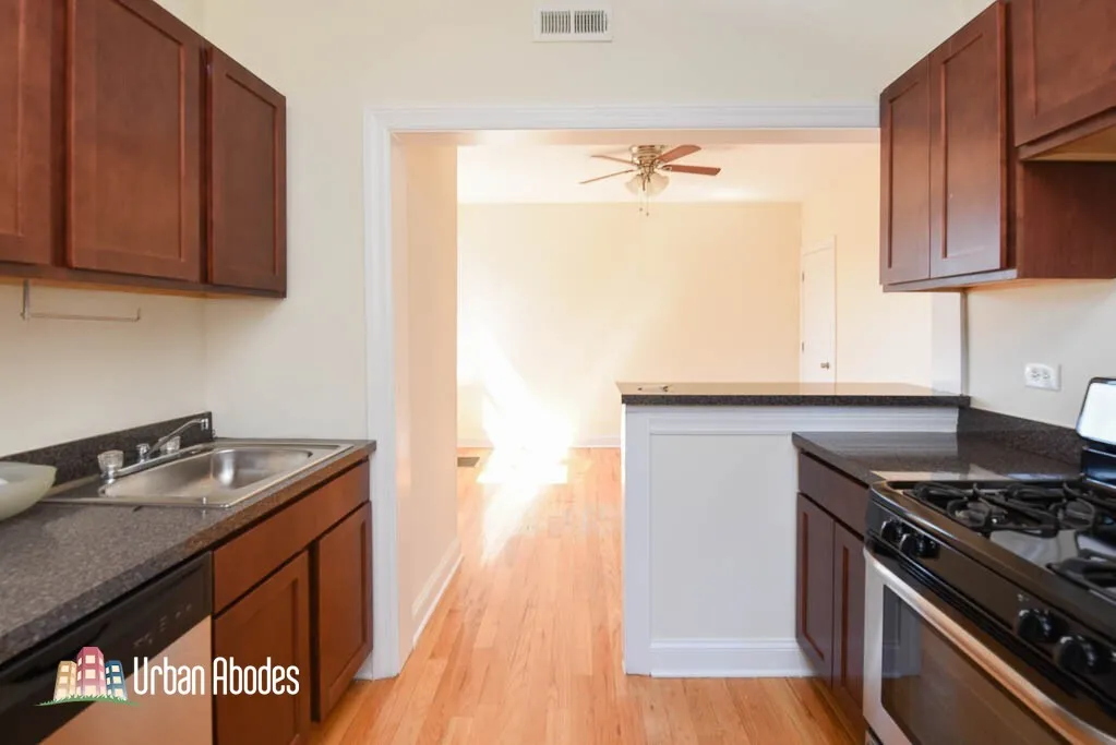 3904 N Janssen Ave, ,  60613, USA 60613-unit#3-Chicago-IL
