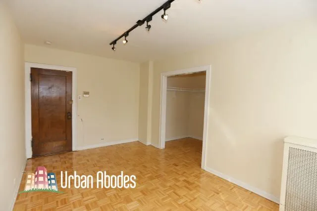 739 W Belmont Ave, ,  60657, USA 60657-unit#511-Chicago-IL