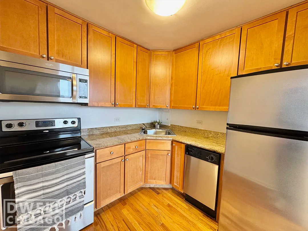 5650 N Sheridan Rd, ,  60660, USA 60660-unit#2C-Chicago-IL