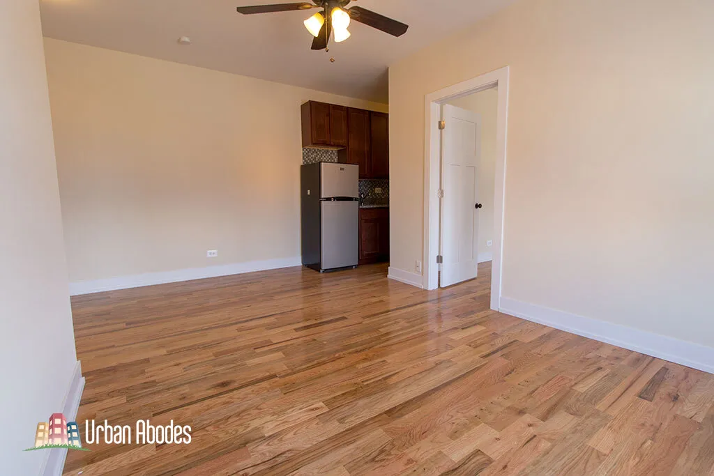 955 W Cornelia Ave, , 60657, USA 60657-unit#2B-Chicago-IL