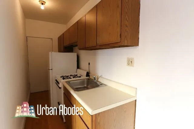 957 W Cornelia Ave, , 60657, USA 60657-unit#3B-Chicago-IL