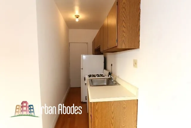 957 W Cornelia Ave, , 60657, USA 60657-unit#3B-Chicago-IL