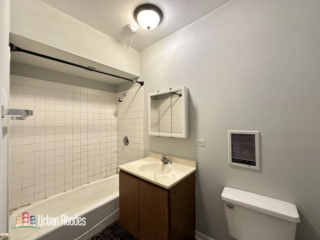 837 W Wolfram St, ,  60657, USA 60657-unit#302-Chicago-IL