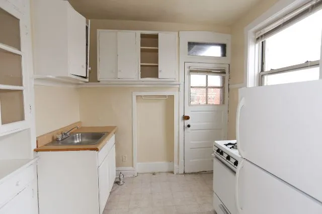 558 W Aldine Ave, ,  60657, USA 60657-unit#3N-Chicago-IL