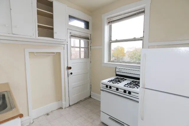 558 W Aldine Ave, ,  60657, USA 60657-unit#3N-Chicago-IL