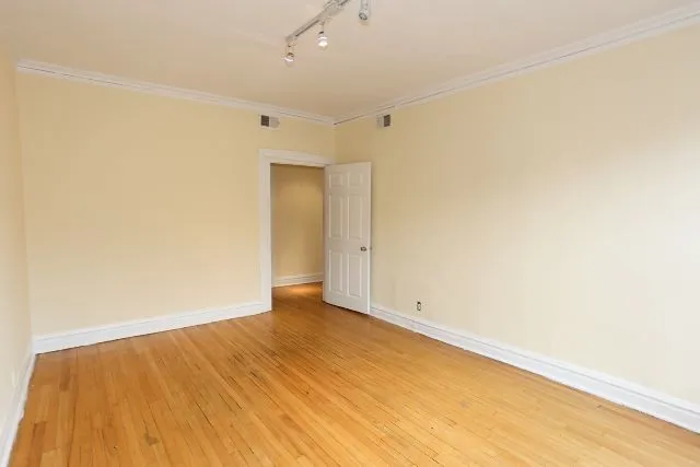 558 W Aldine Ave, ,  60657, USA 60657-unit#3N-Chicago-IL