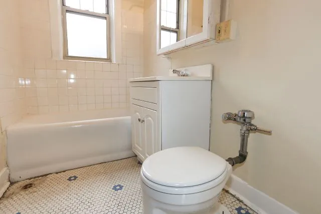 558 W Aldine Ave, ,  60657, USA 60657-unit#3N-Chicago-IL