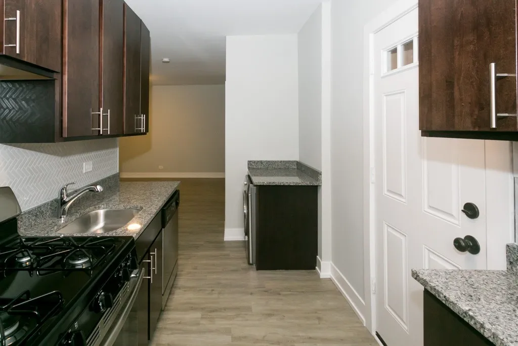 705 W Brompton Ave, ,  60657, USA 60657-unit#22-Chicago-IL