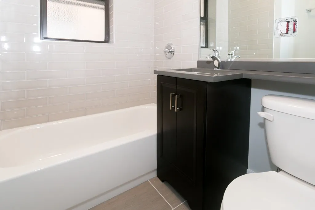 705 W Brompton Ave, ,  60657, USA 60657-unit#22-Chicago-IL