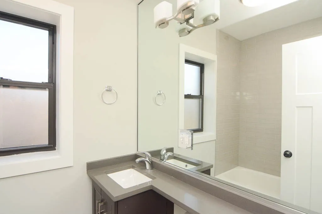 707 W Brompton Ave, , 60657, USA 60657-unit#35-Chicago-IL