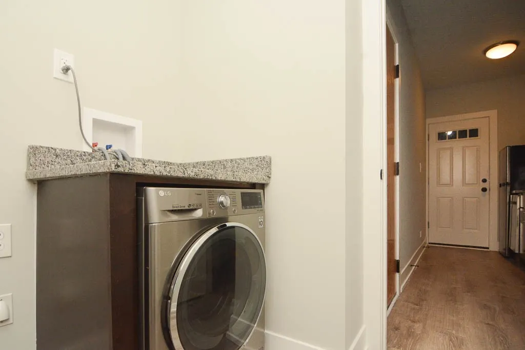 707 W Brompton Ave, , 60657, USA 60657-unit#35-Chicago-IL