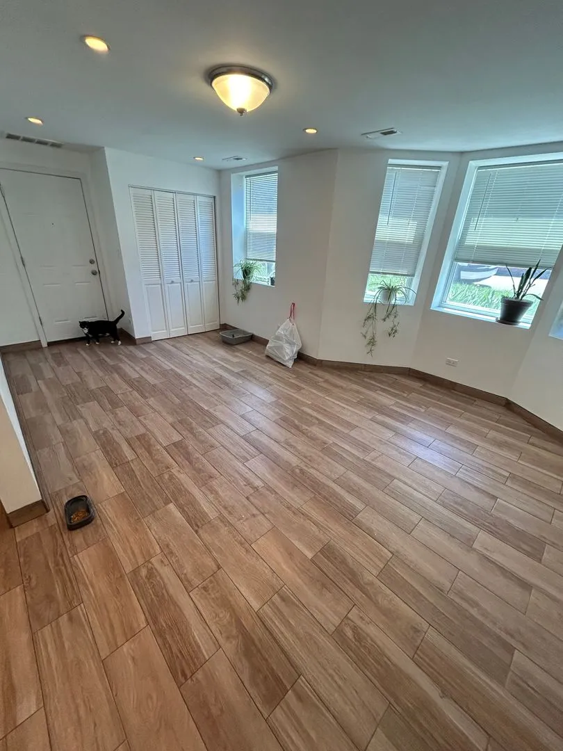 3450 W Waveland Ave, ,  60618, USA 60618-unit#BW-Chicago-IL