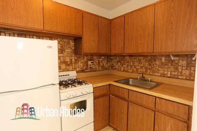 739 W Belmont Ave, , 60657, USA 60657-unit#503-Chicago-IL