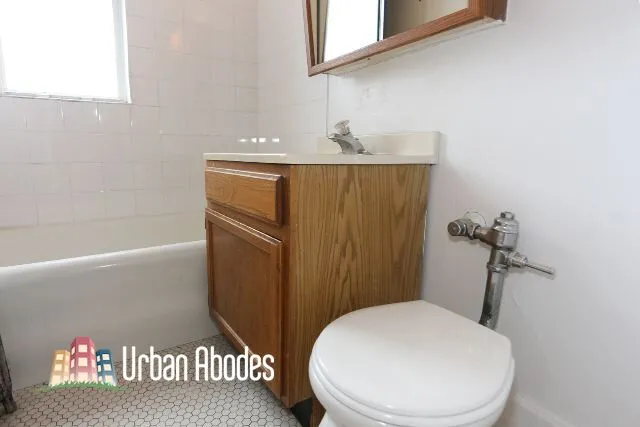 711 W Belmont Ave, , 60657, USA 60657-unit#203-Chicago-IL