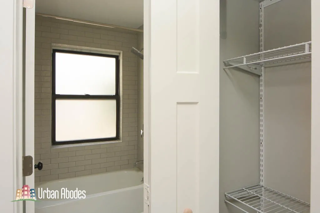 505 W Belmont Ave, ,  60657, USA 60657-unit#2B-Chicago-IL