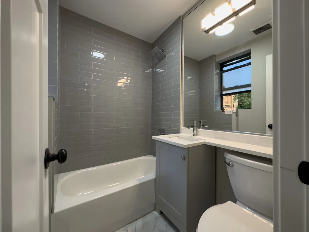 505 W Belmont Ave, ,  60657, USA 60657-unit#2M-Chicago-IL