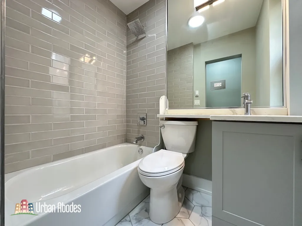 505 W Belmont Ave, ,  60657, USA 60657-unit#3L-Chicago-IL