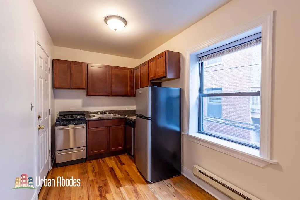 817 W Cornelia Ave, ,  60657, USA 60657-unit#202-Chicago-IL