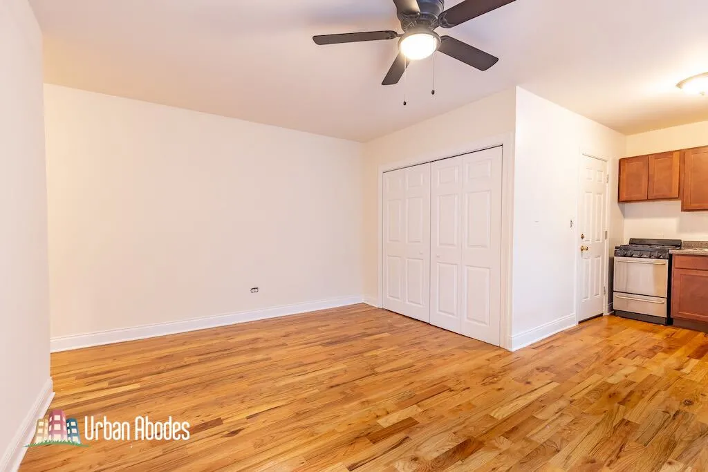 817 W Cornelia Ave, ,  60657, USA 60657-unit#202-Chicago-IL