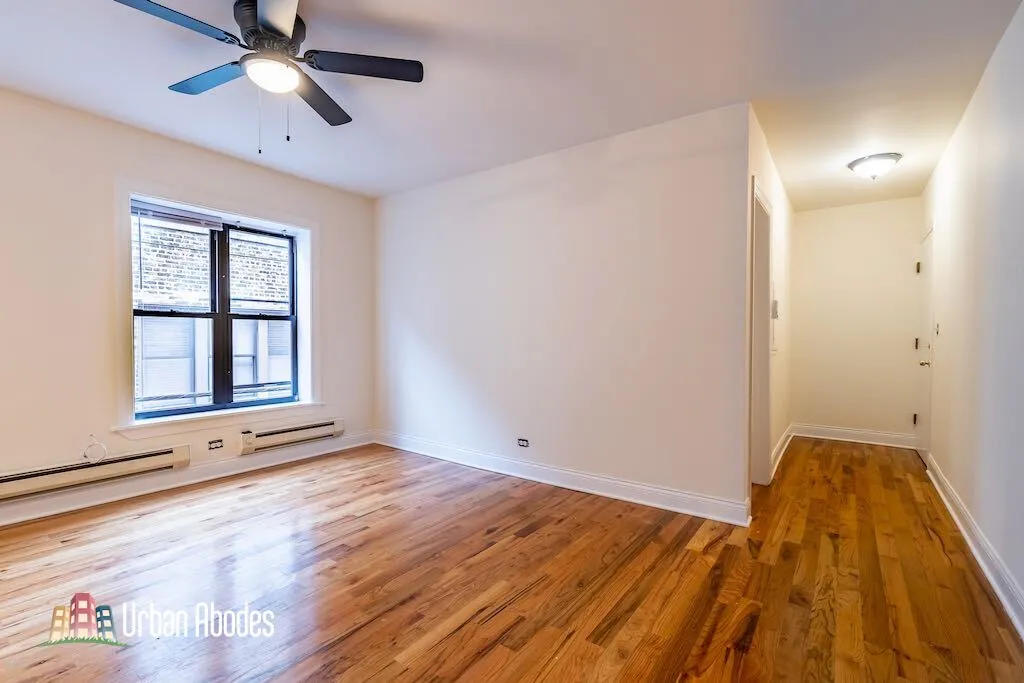 817 W Cornelia Ave, ,  60657, USA 60657-unit#202-Chicago-IL