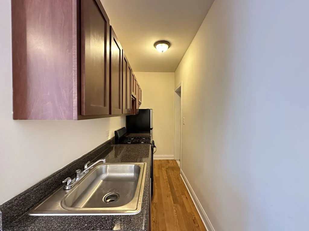 951 W Cornelia Ave, , 60657, USA 60657-unit#2A-Chicago-IL