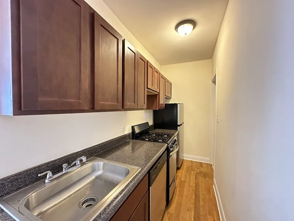 951 W Cornelia Ave, , 60657, USA 60657-unit#2A-Chicago-IL