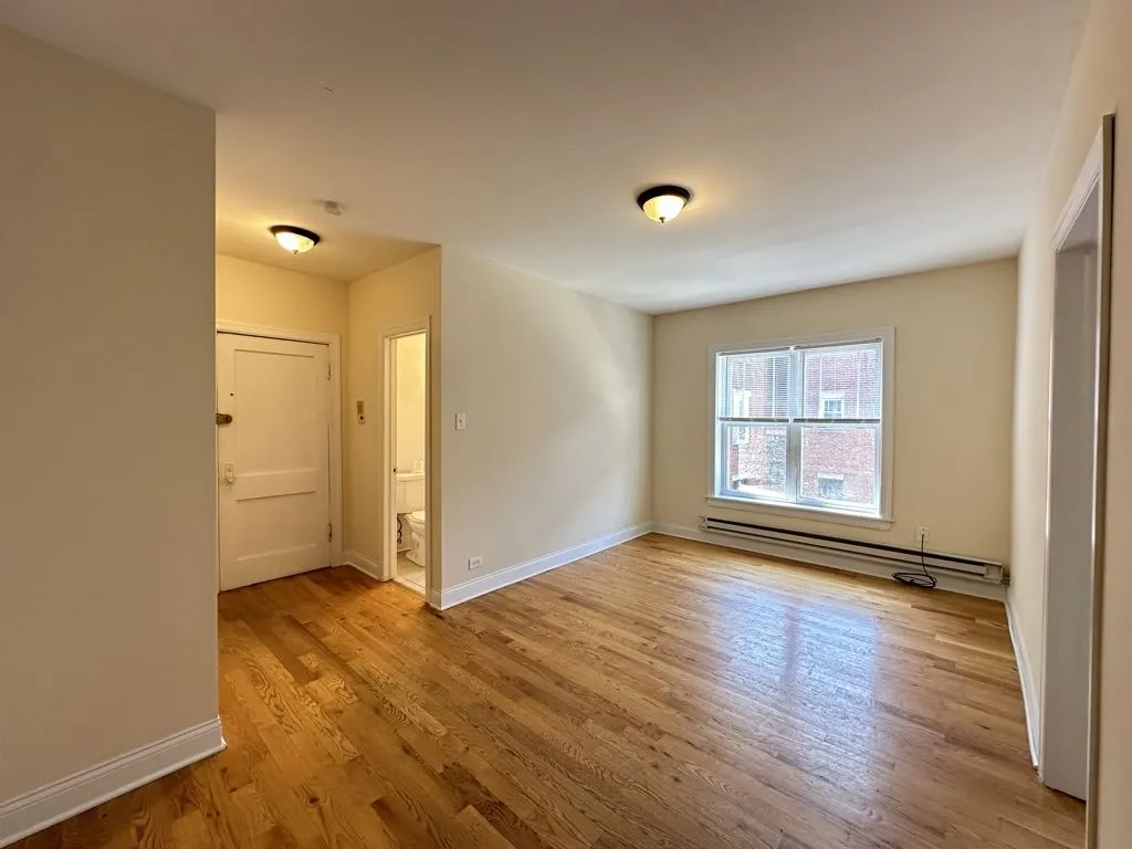 951 W Cornelia Ave, , 60657, USA 60657-unit#2A-Chicago-IL