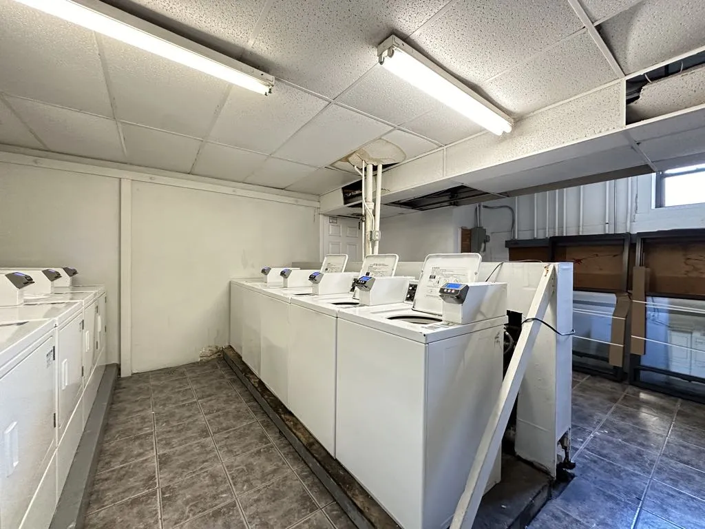 951 W Cornelia Ave, , 60657, USA 60657-unit#2A-Chicago-IL