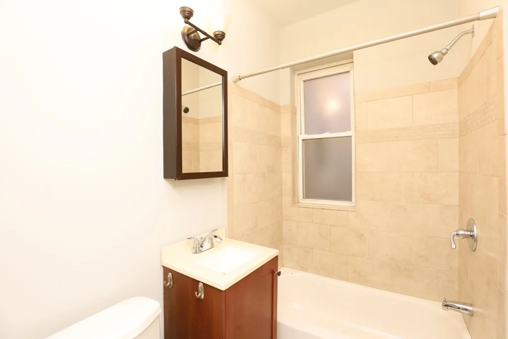 511 W Melrose St, ,  60657, USA 60657-unit#309-Chicago-IL