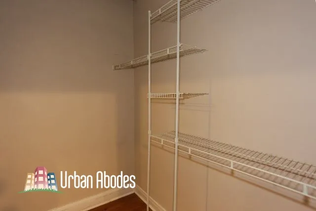 2827 N Burling St, ,  60657, USA 60657-unit#01-Chicago-IL