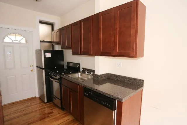 3829 N Fremont St, ,  60613, USA 60613-unit#2E-Chicago-IL