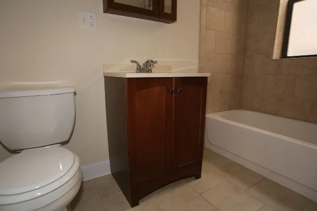 3829 N Fremont St, ,  60613, USA 60613-unit#2E-Chicago-IL