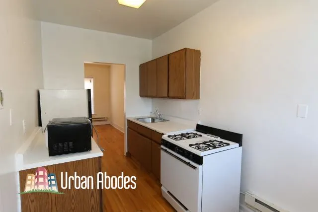 831 W Waveland Ave, ,  60613, USA 60613-unit#2S-Chicago-IL