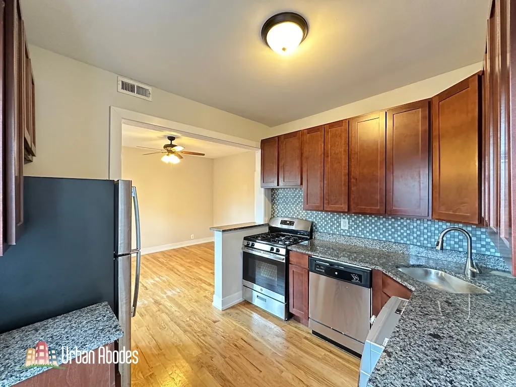 3523 N Racine Ave, ,  60657, USA 60657-unit#1E-Chicago-IL