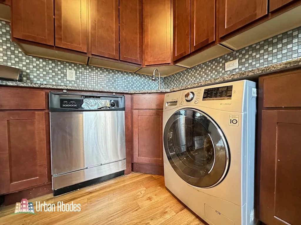 3523 N Racine Ave, ,  60657, USA 60657-unit#1E-Chicago-IL