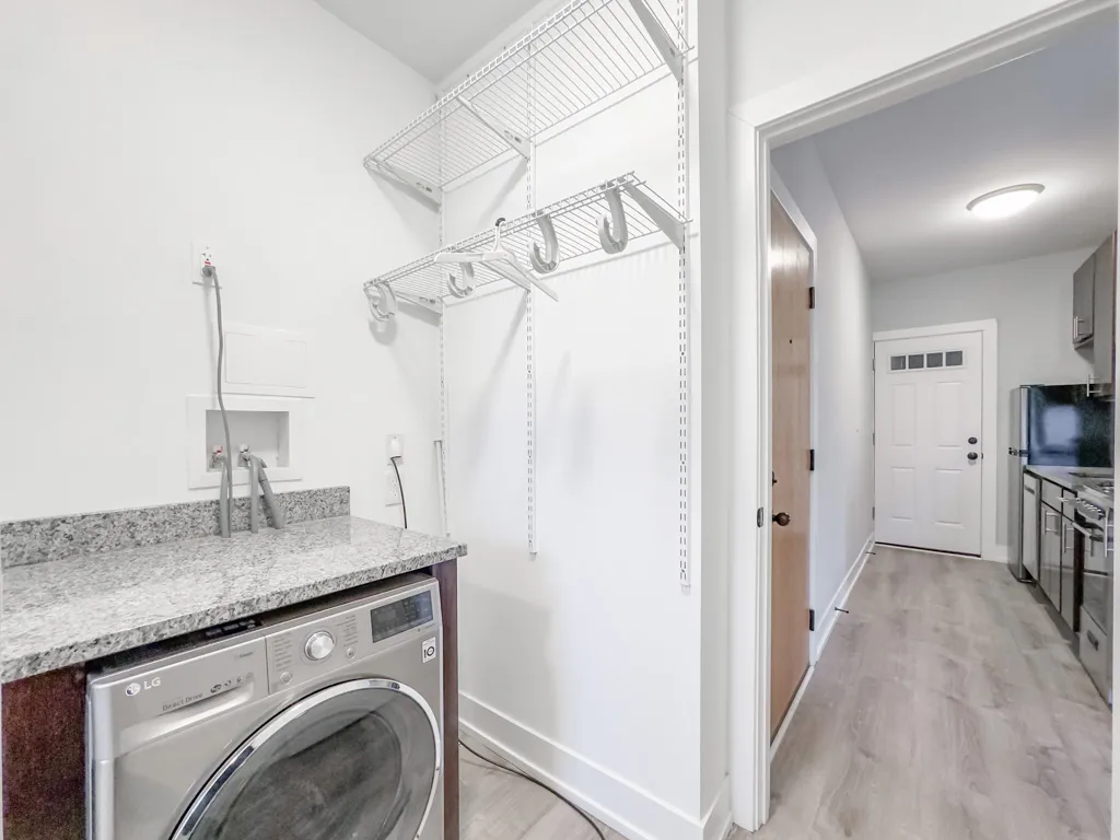 701 W Brompton Ave, , 60657, USA 60657-unit#05-Chicago-IL