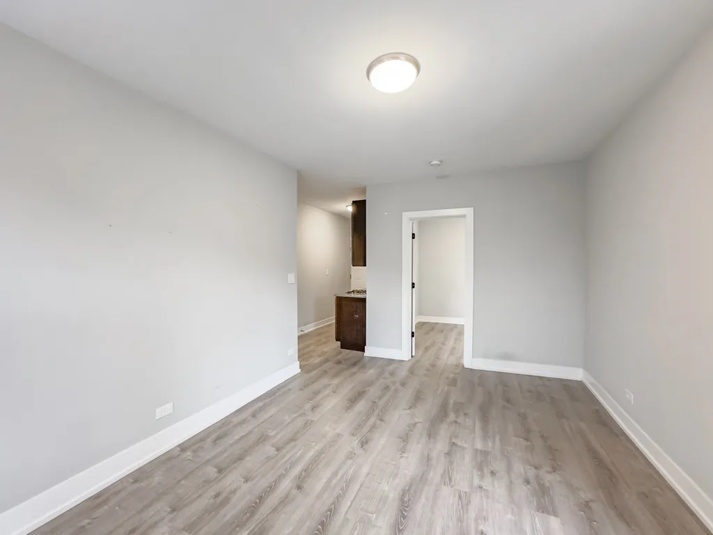 701 W Brompton Ave, , 60657, USA 60657-unit#05-Chicago-IL