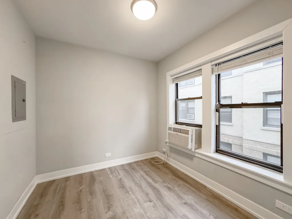 701 W Brompton Ave, , 60657, USA 60657-unit#05-Chicago-IL