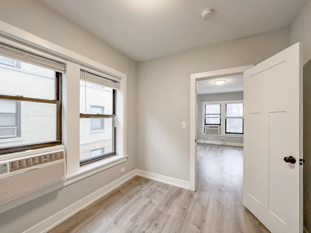 701 W Brompton Ave, , 60657, USA 60657-unit#05-Chicago-IL