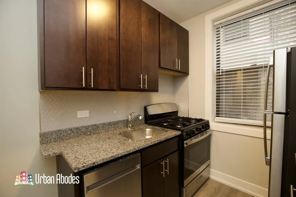 711 W Brompton Ave, ,  60657, USA 60657-unit#49-Chicago-IL