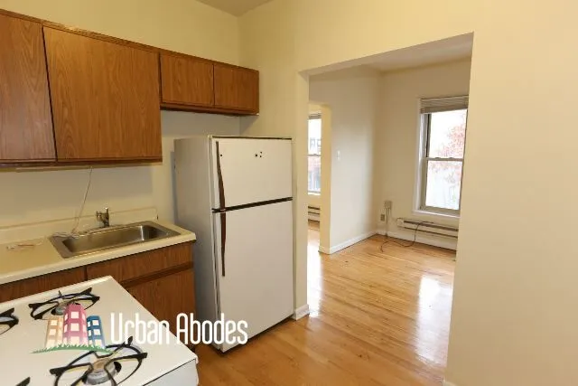 624 W Barry Ave, , 60657, USA 60657-unit#3E-Chicago-IL