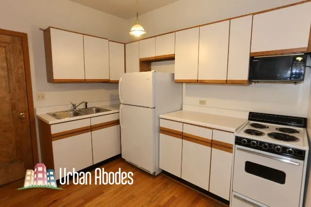 635 W Barry Ave, , 60657, USA 60657-unit#101-Chicago-IL
