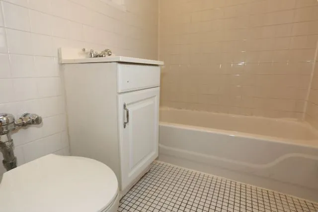 425 W Roscoe St, , 60657, USA 60657-unit#410-Chicago-IL