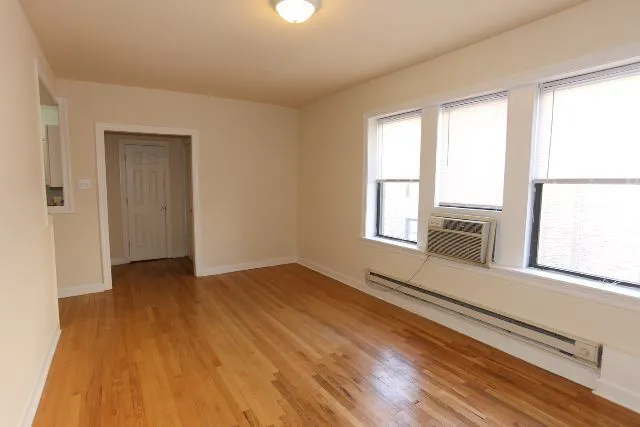 3720 N Pine Grove Ave, ,  60613, USA 60613-unit#2E-Chicago-IL