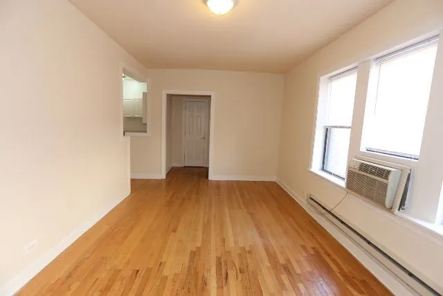 3720 N Pine Grove Ave, ,  60613, USA 60613-unit#2E-Chicago-IL