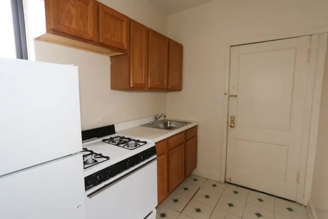 1050 W George St, ,  60657, USA 60657-unit#301-Chicago-IL