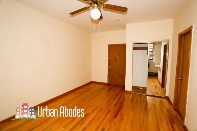 635 W Barry Ave, , 60657, USA 60657-unit#305-Chicago-IL